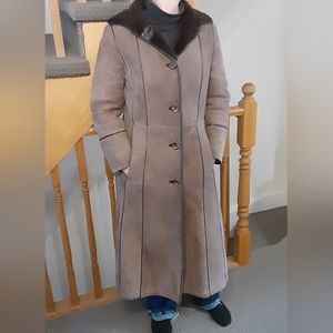 Vintage Brown Genuine Shearling  Sheepskin Coat Women's XS/S- Leather Attic